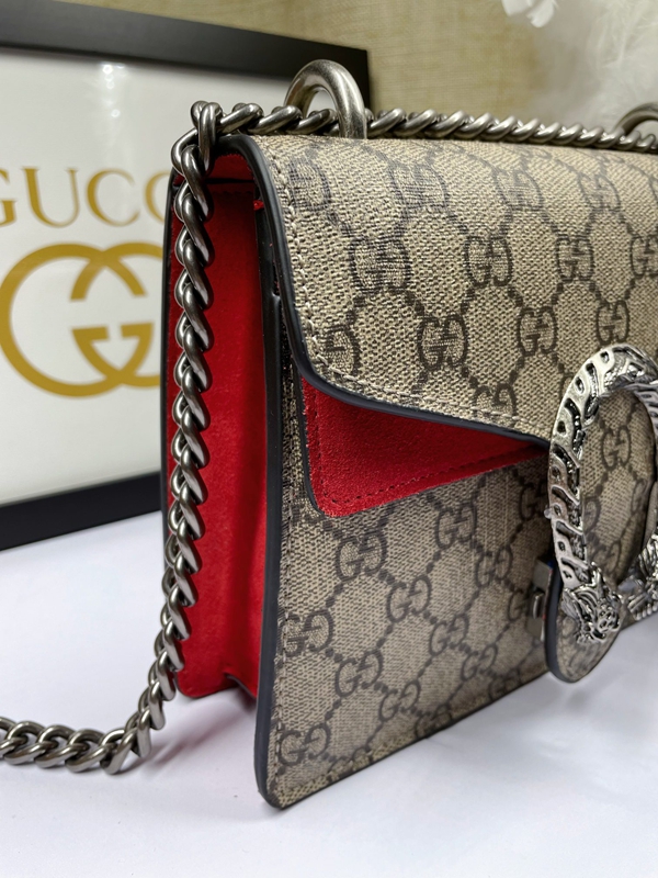 激安グッチバッグコピー着用イメージ